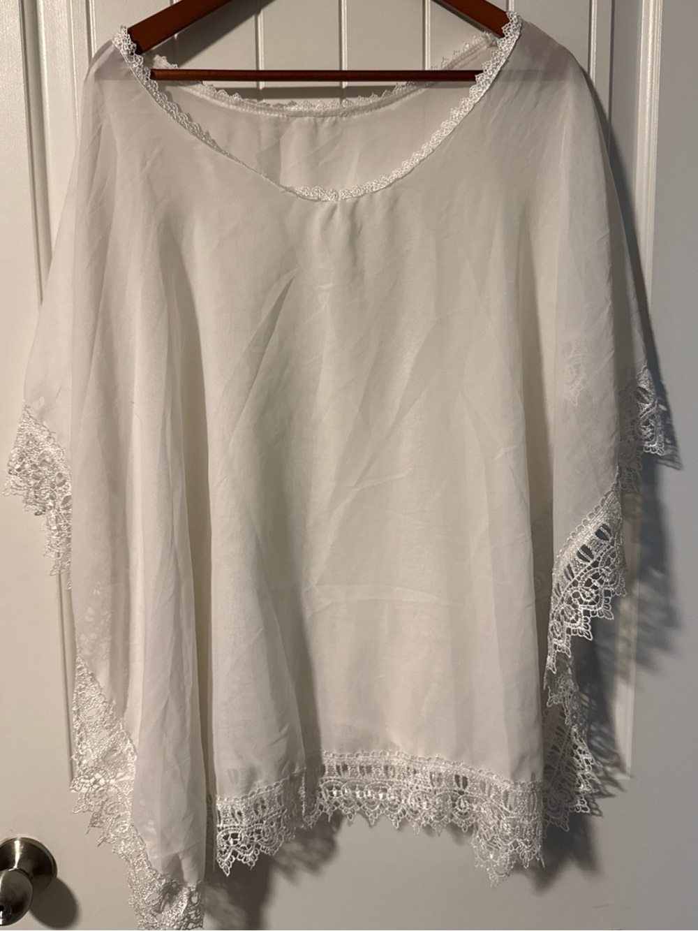 Women’s White Lace-Trim Sheer Poncho Top One Size Beach Cover up